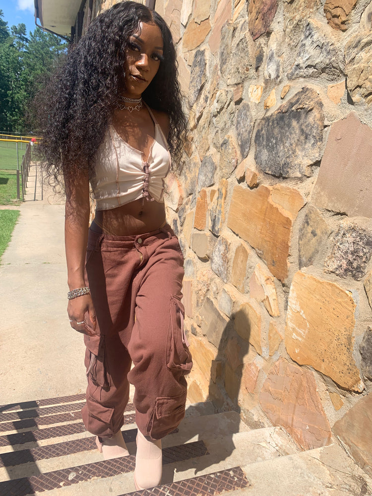 Mocha Chocolate Lynn: Earthy Tones Streetwear Outfit Guide